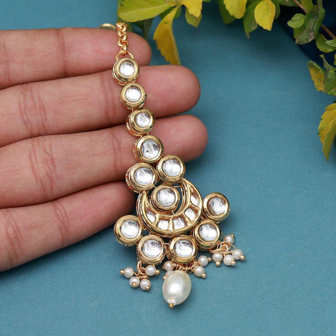 White Color Meena Work Kundan Maang Tikka (MTK552WHT) - preyans.com