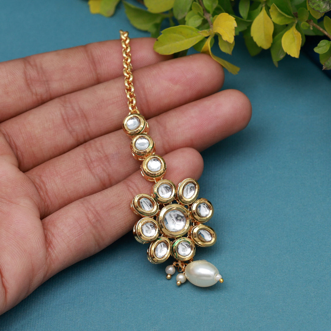 White Color Meena Work Kundan Maang Tikka (MTK553WHT) - preyans.com