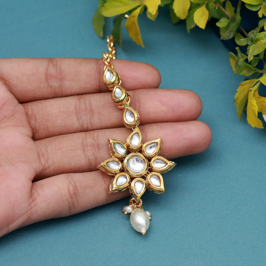 White Color Meena Work Kundan Maang Tikka (MTK557WHT) - preyans.com