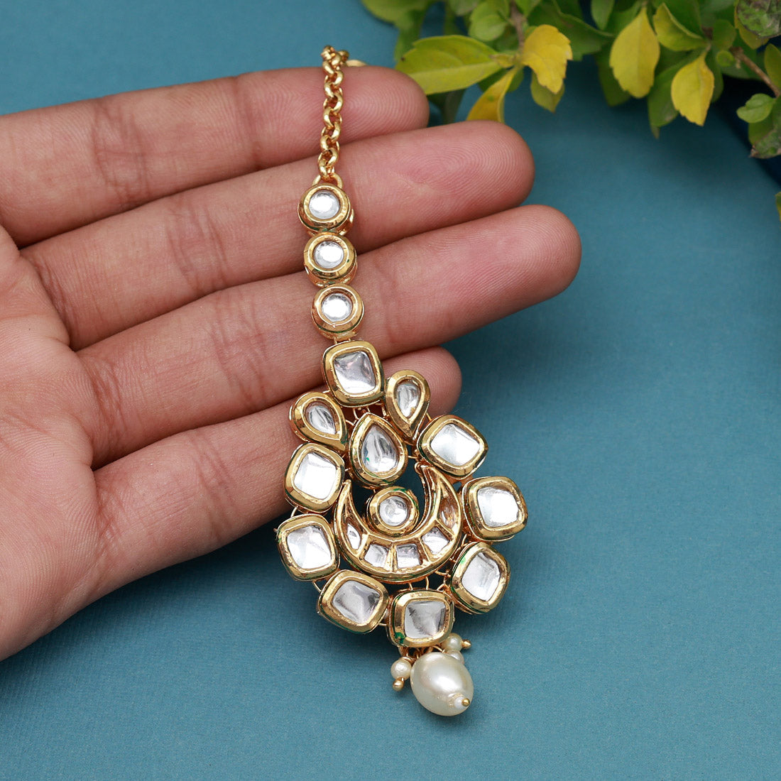 White Color Meena Work Kundan Maang Tikka (MTK558WHT) - preyans.com