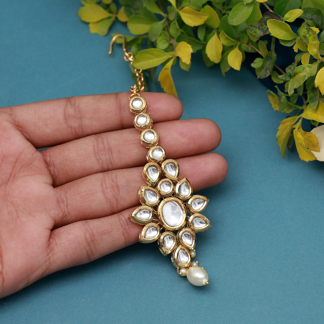 White Color Meena Work Kundan Maang Tikka (MTK559WHT) - preyans.com