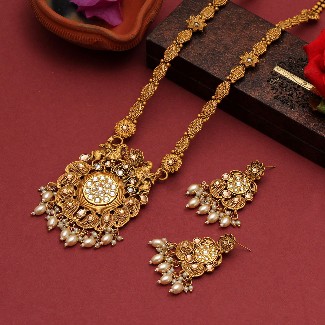 Gold Color Vilandi Kundan Matte Gold Rajwadi Temple Necklace Set (TPLN323GLD) - preyans.com