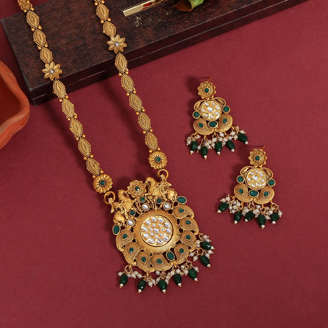 Green Color Vilandi Kundan Matte Gold Rajwadi Temple Necklace Set (TPLN323GRN) - preyans.com